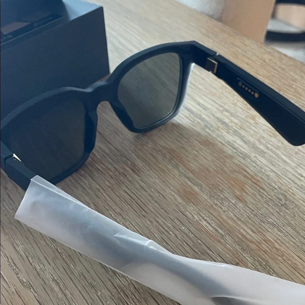 Bose Frames Alto with Black Lenses